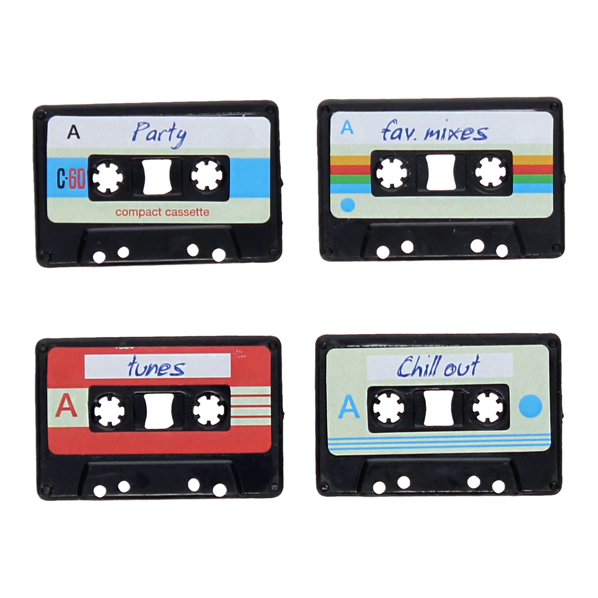 Les quatre aimants cassettes « Party », « fav. mixes », « tunes » et « Chill out »