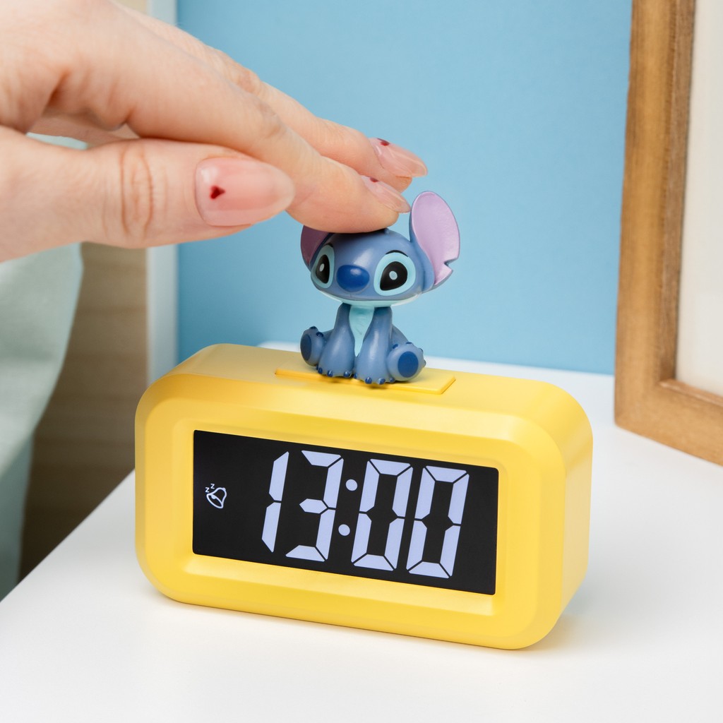 Stitch Icon Mini Wecker mit gelbem Gehäuse und Stitch Figur