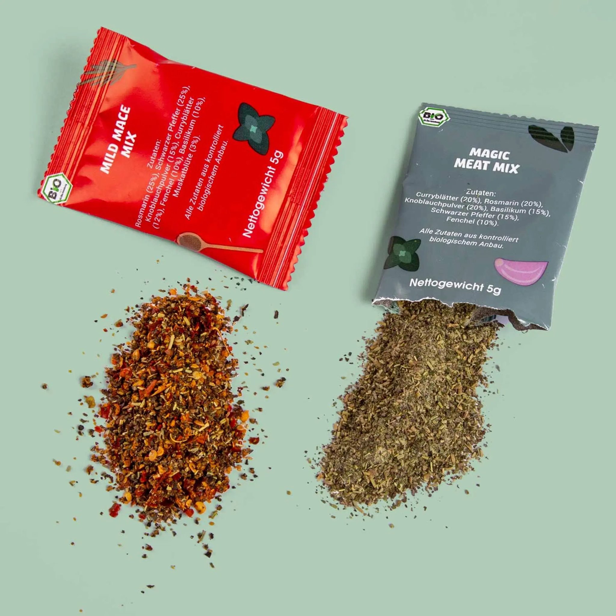 Two spice sachets from the advent calendar with scattered spice blends