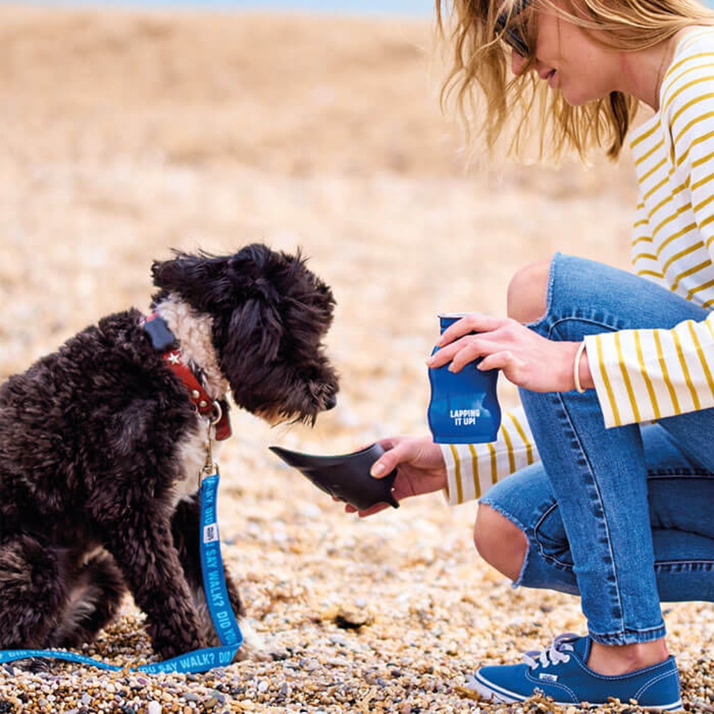 Wasserflasche mit Trinkschale für Hunde