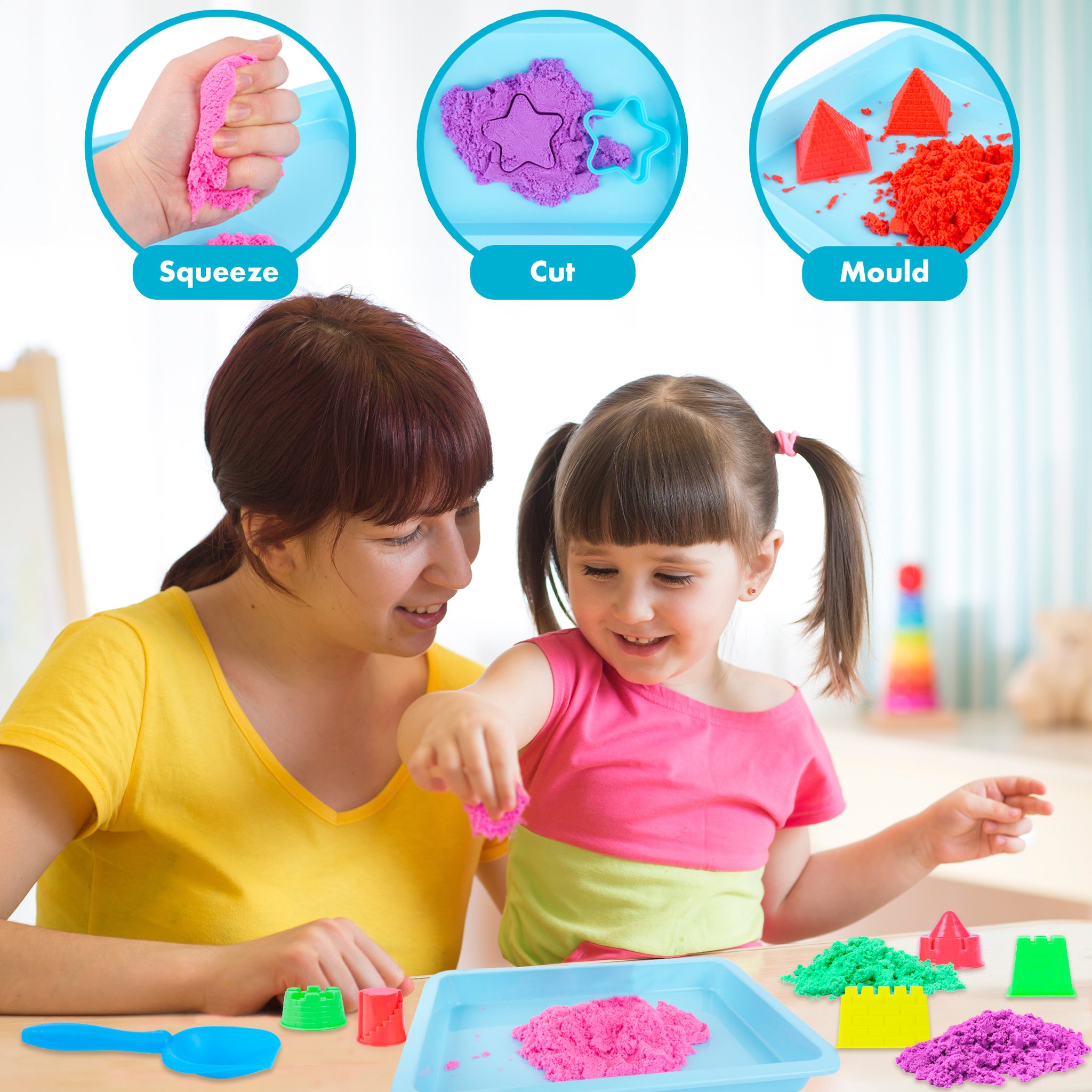 Mutter und Kind spielen mit abeec Squeezy Sand