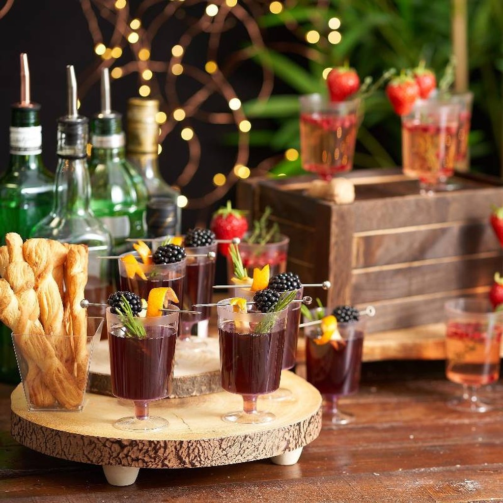 50 Plastik-Weingläser