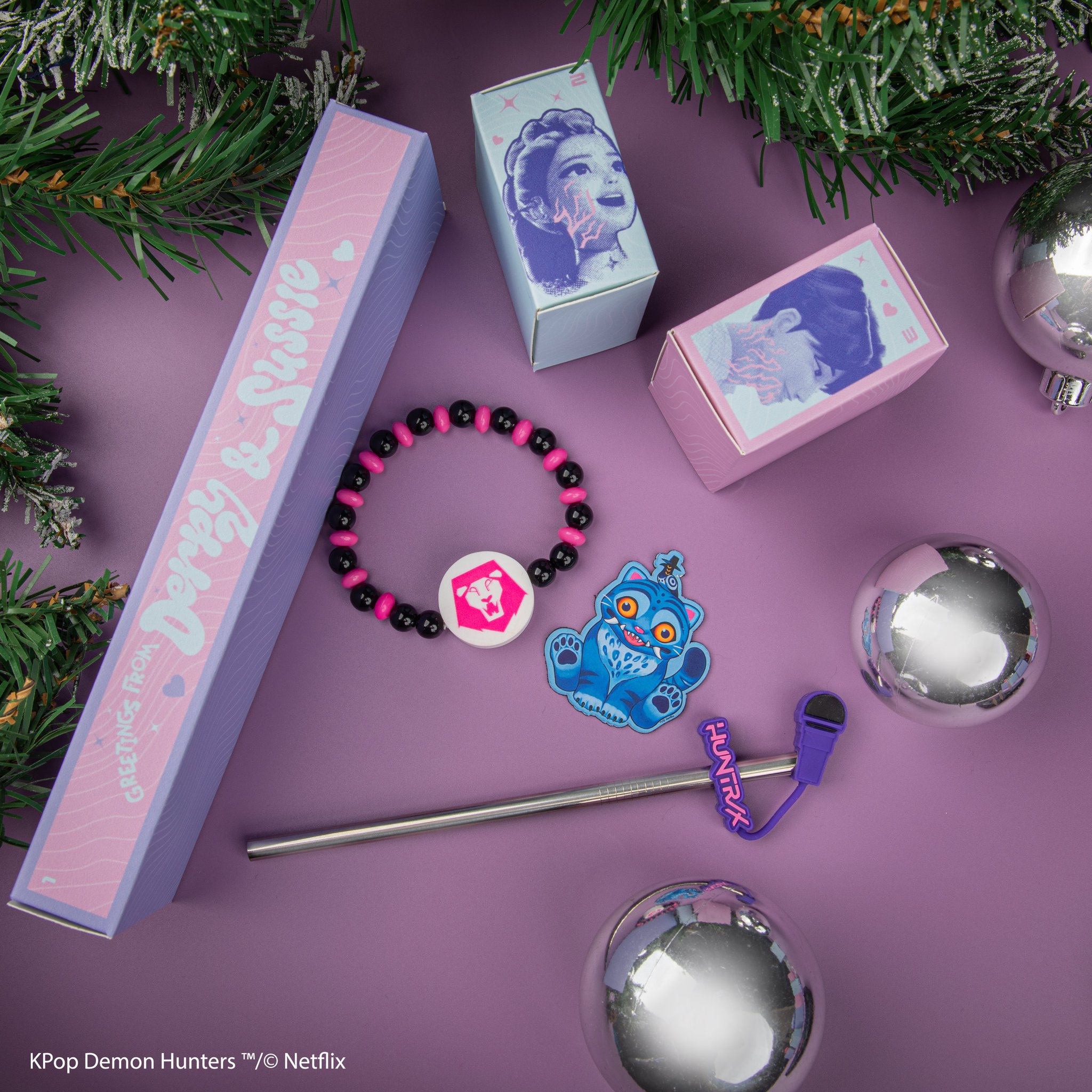 Armband und Trinkhalm aus dem KPop Adventskalender