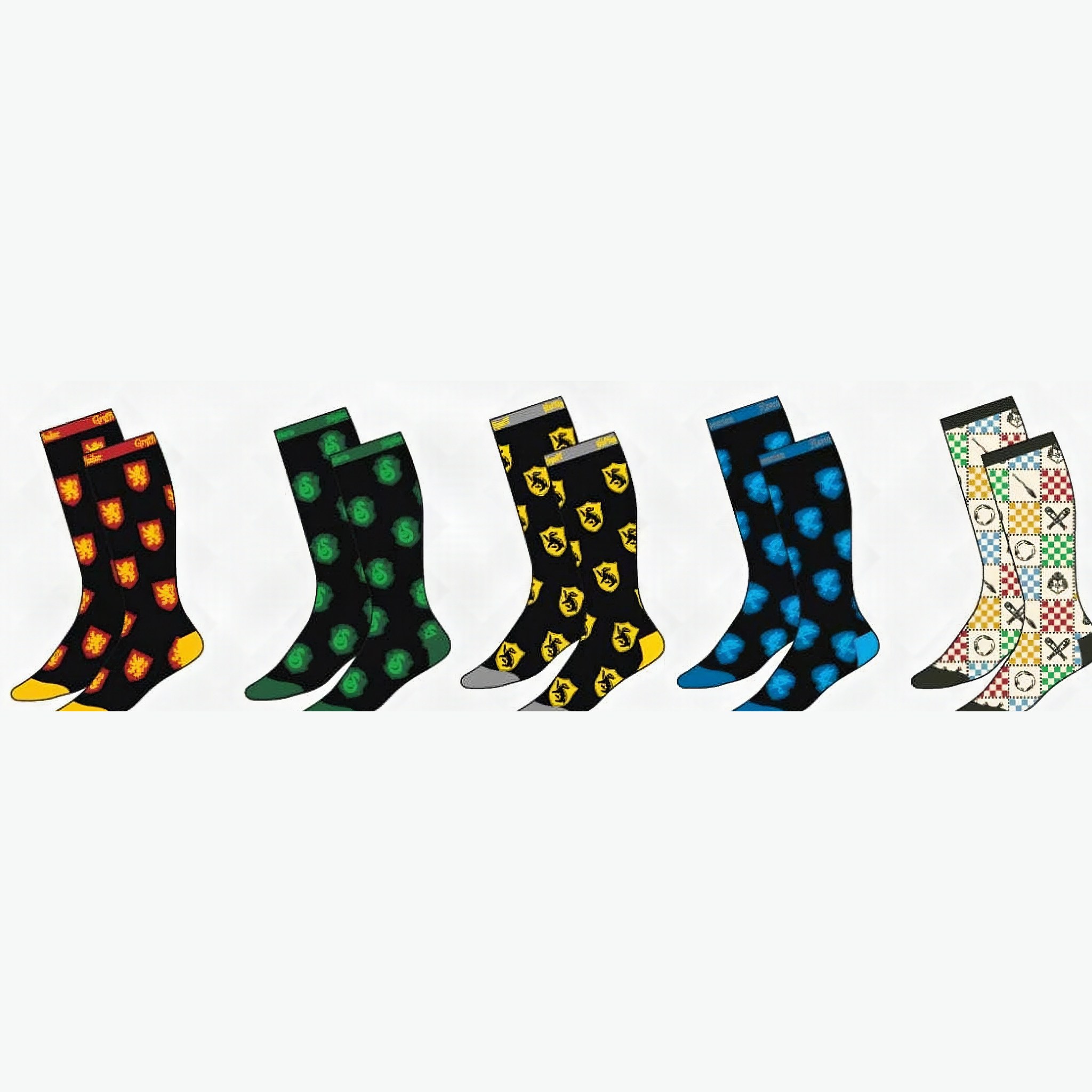 Cinq paires hautes aux couleurs de Gryffondor, Serpentard, Poufsouffle et Serdaigle