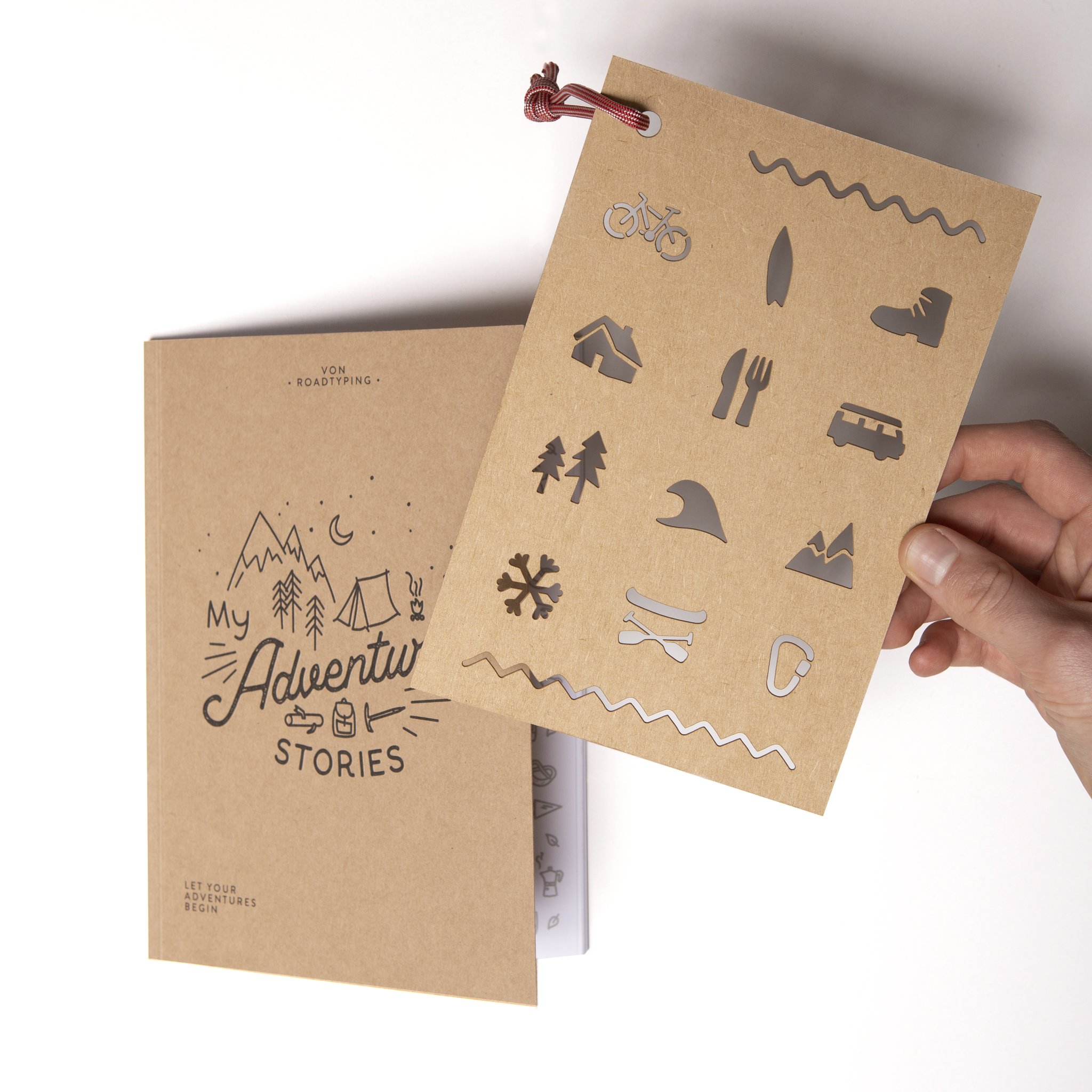 Reisetagebuch My Adventure Stories mit Stickerbogen voller Outdoor-Symbole