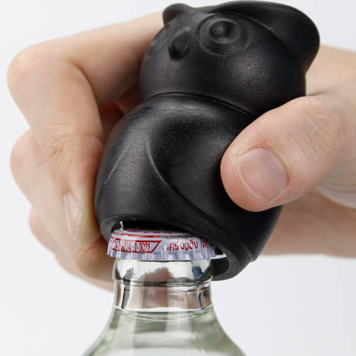 Flaschenöffner und Flaschendeckel Eule von Qualy