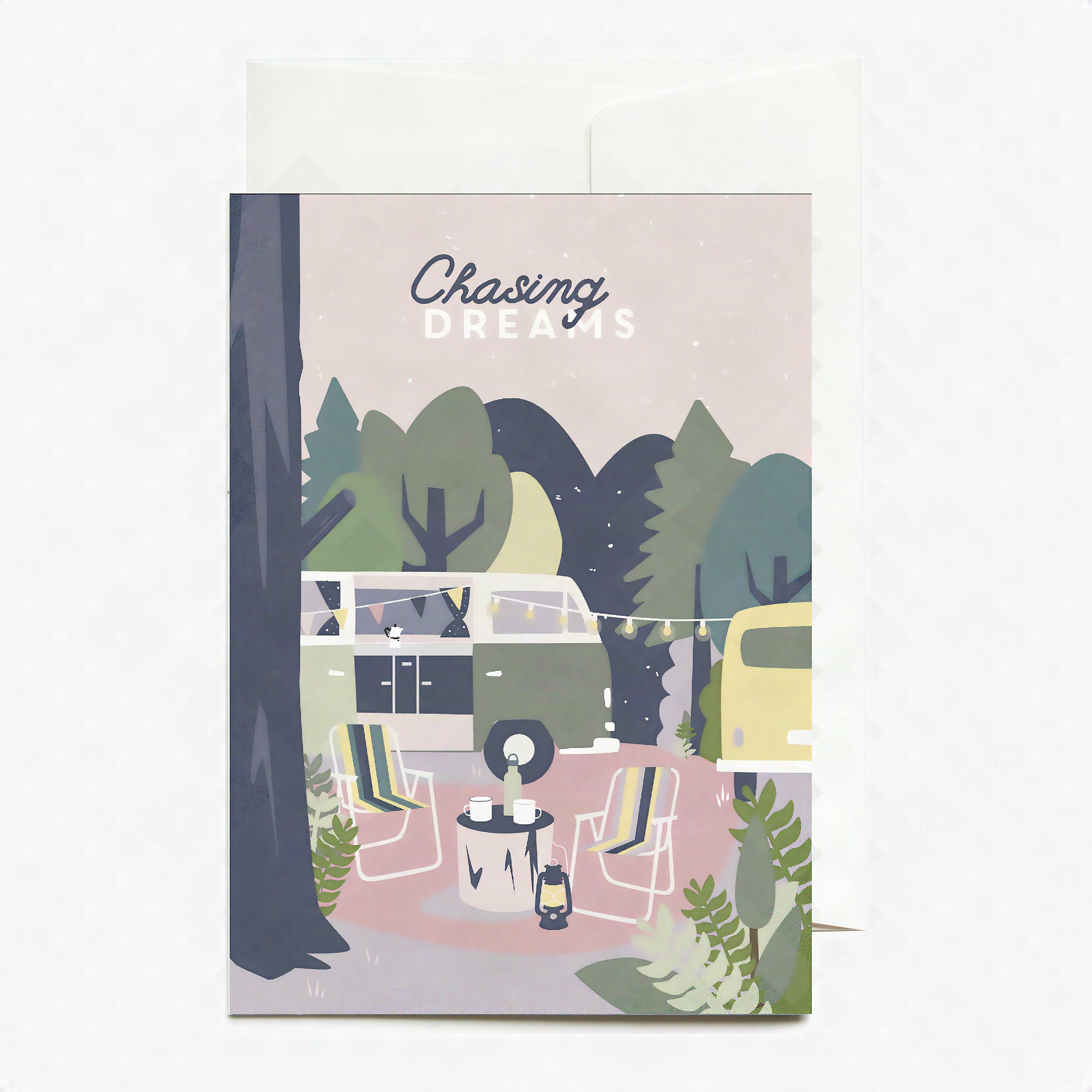 Grusskarte Chasing Dreams mit Campervans zwischen Baeumen