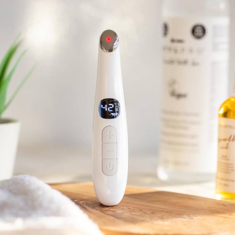 Bags Be Gone Heated Eye Wand