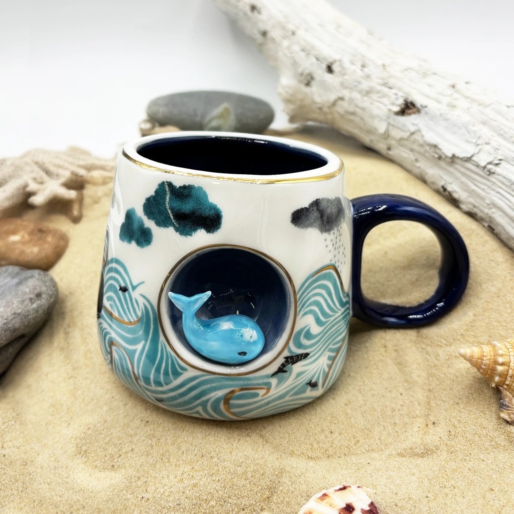 By The Sea Wal Tasse aus Keramik von House of Disaster