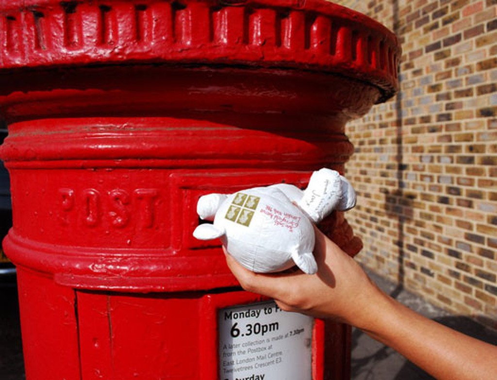 Teddybär als Postkarte