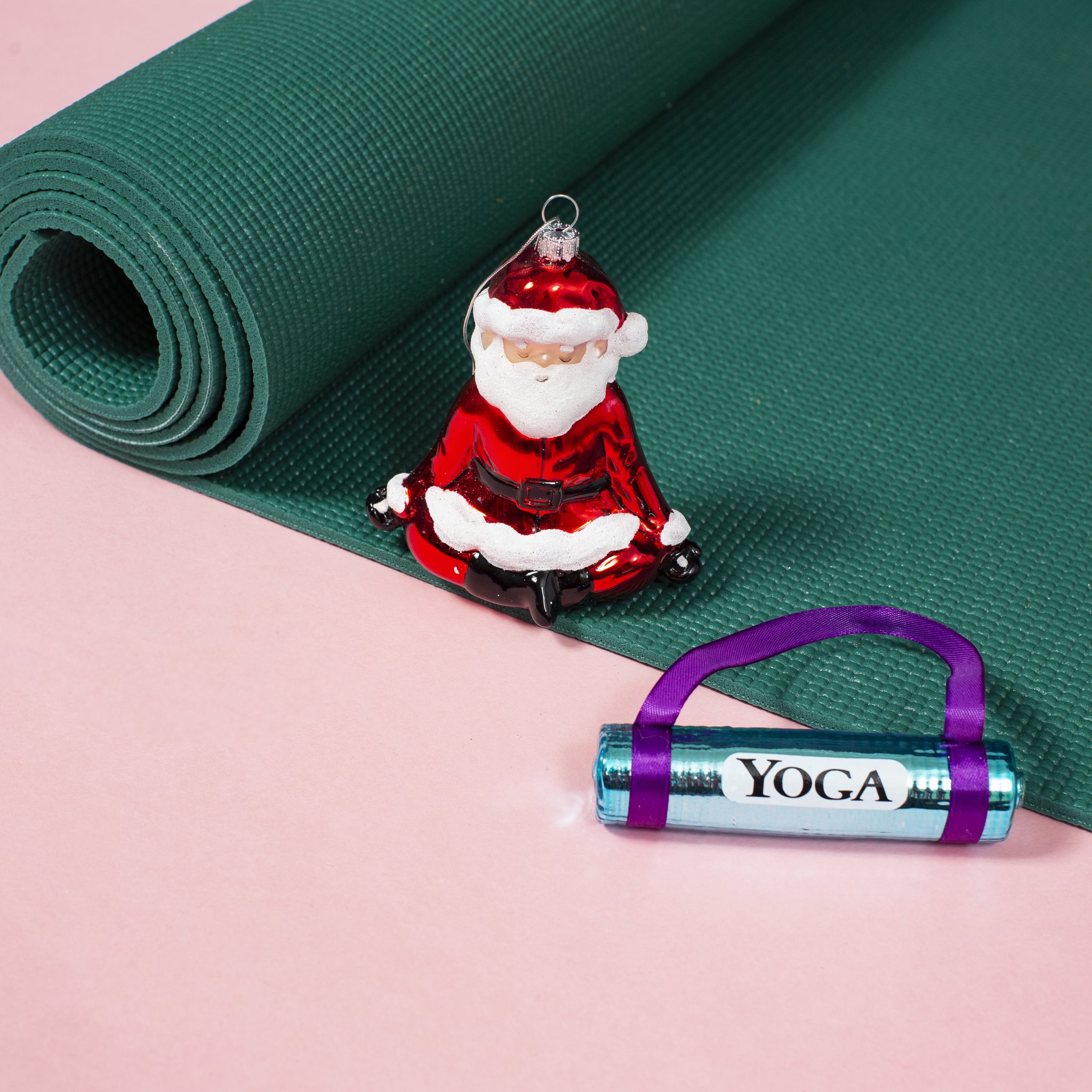Decorazione natalizia tappetino yoga con Babbo Natale yogi su tappetino verde