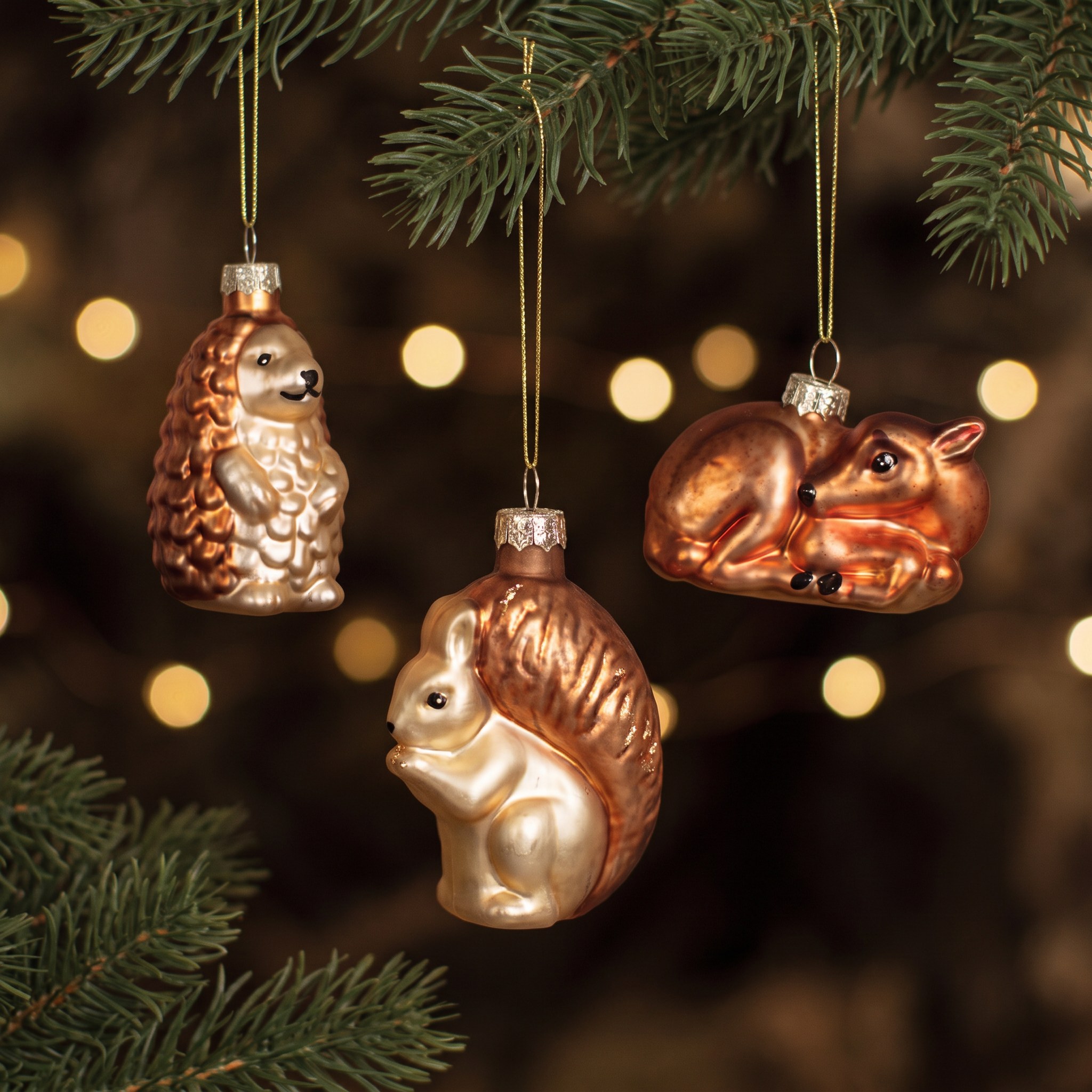 Set di decorazioni per l'albero animali della foresta di Sass & Belle in un albero di Natale con luce calda