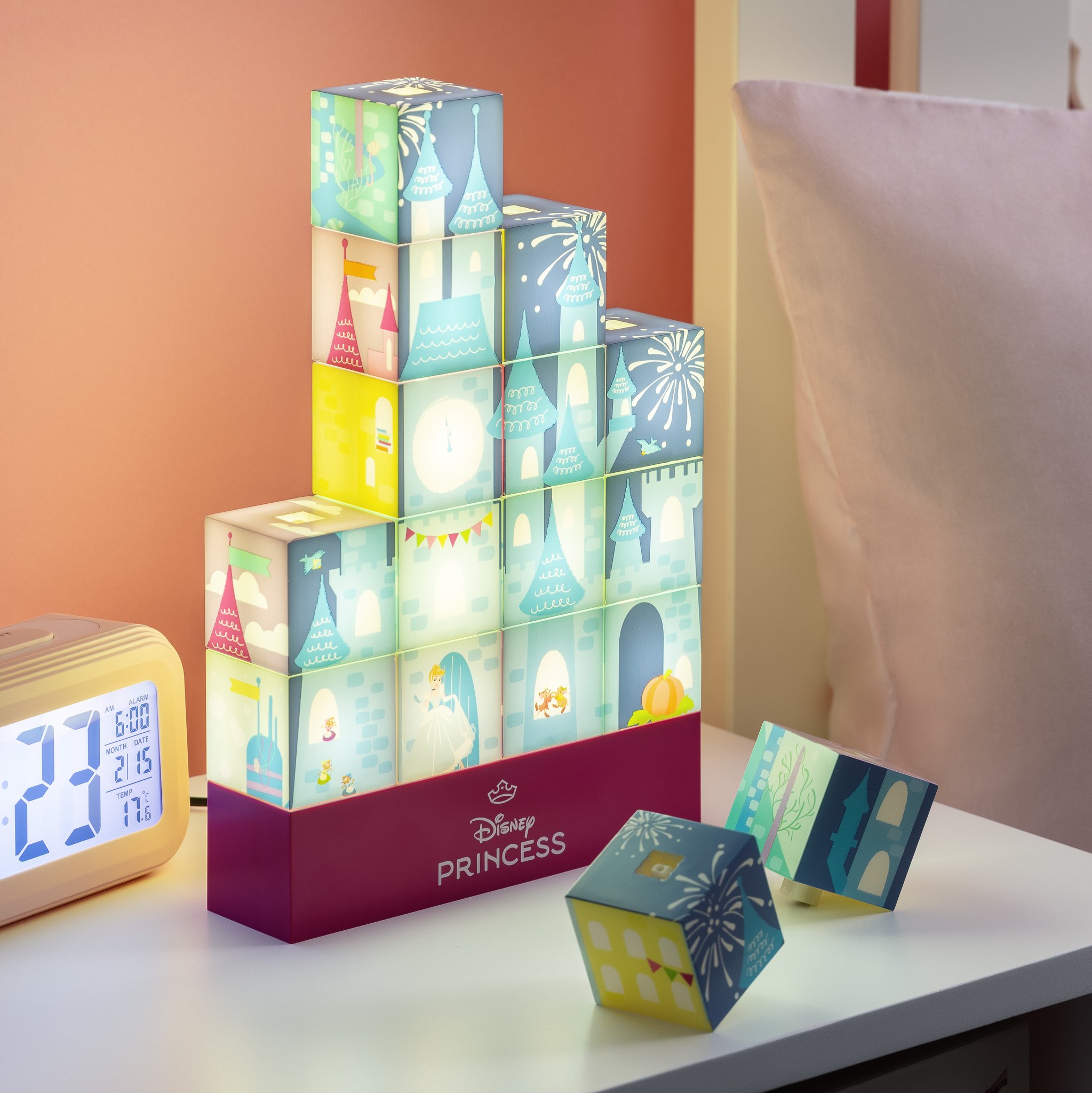 Disney Schloss Schmuckhalter von Paladone – Seitenansicht