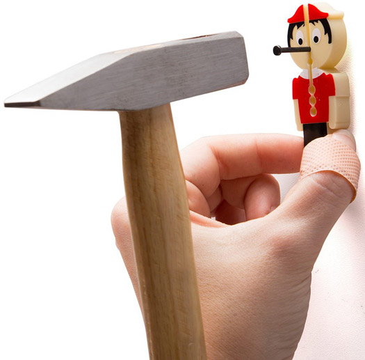 NAIL IT Supporto per Fissare Chiodi Salvadita