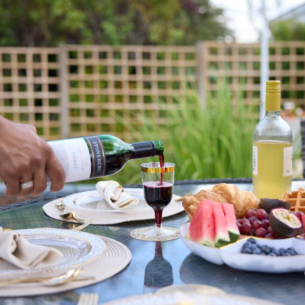 Set di 24 bicchieri da vino con bordo dorato