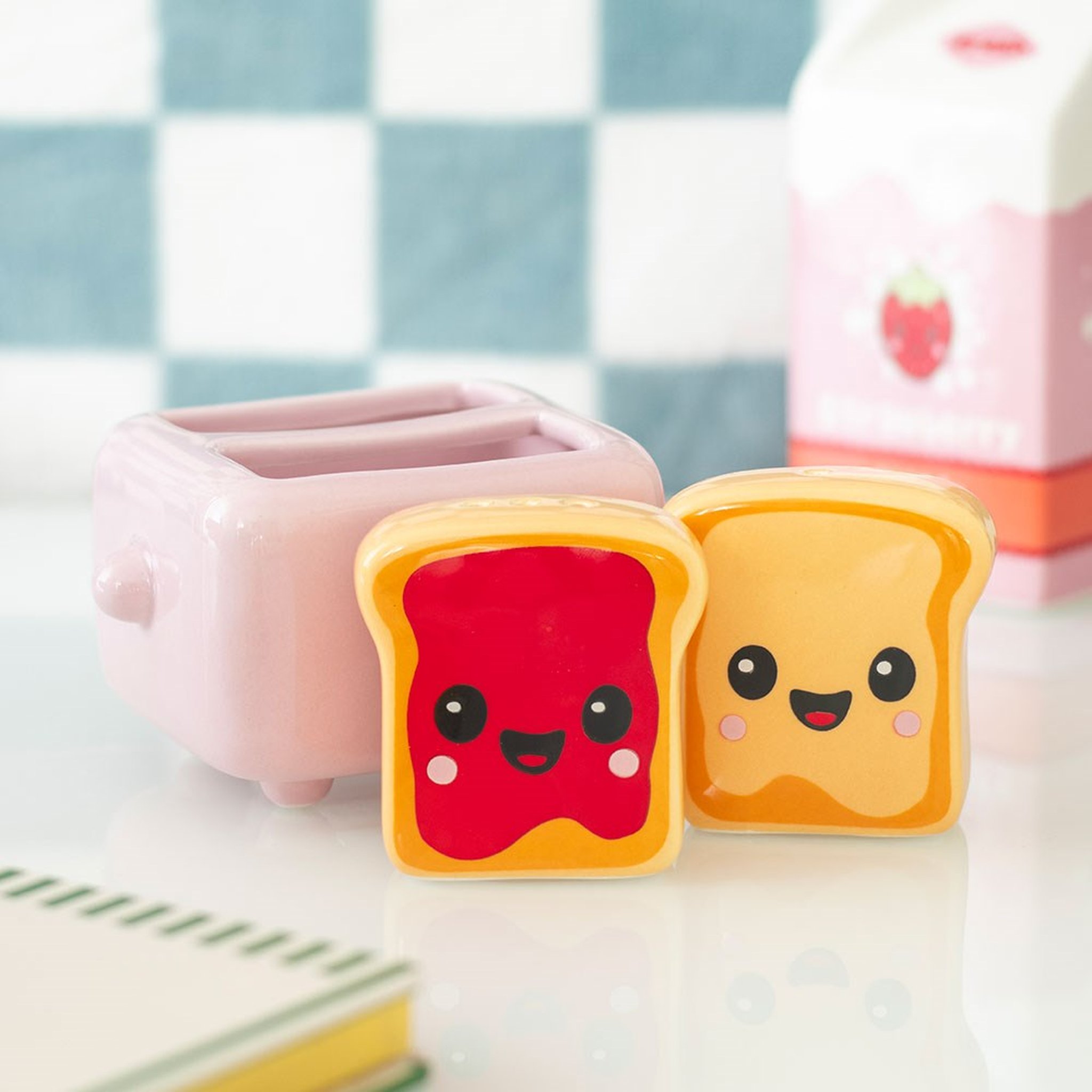 Kawaii Toast Salz- und Pfefferstreuer im Mini-Toaster aus Keramik