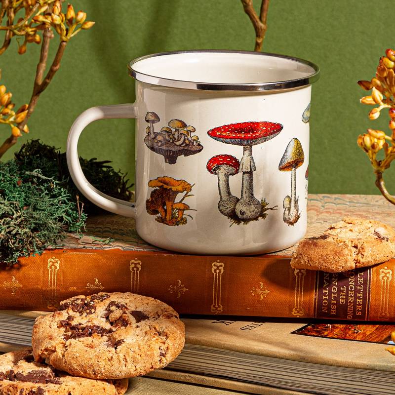 Vintage Emaille Tasse Pilz von Sass and Belle