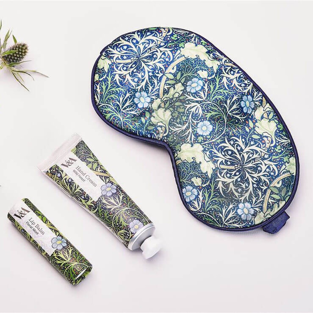 Reisesest: Schlafmaske, handcreme und lippenbalsam von V&amp;A
