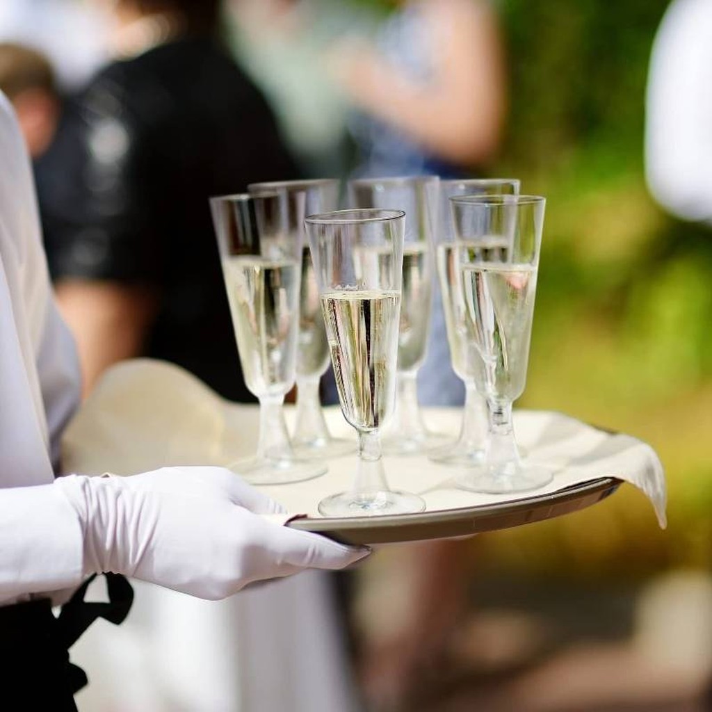 48 Flûtes à champagne en plastique