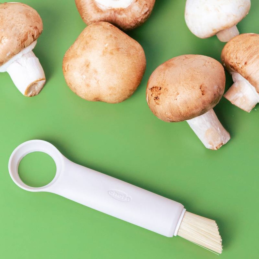 Pilzstrunkentferner und Bürste