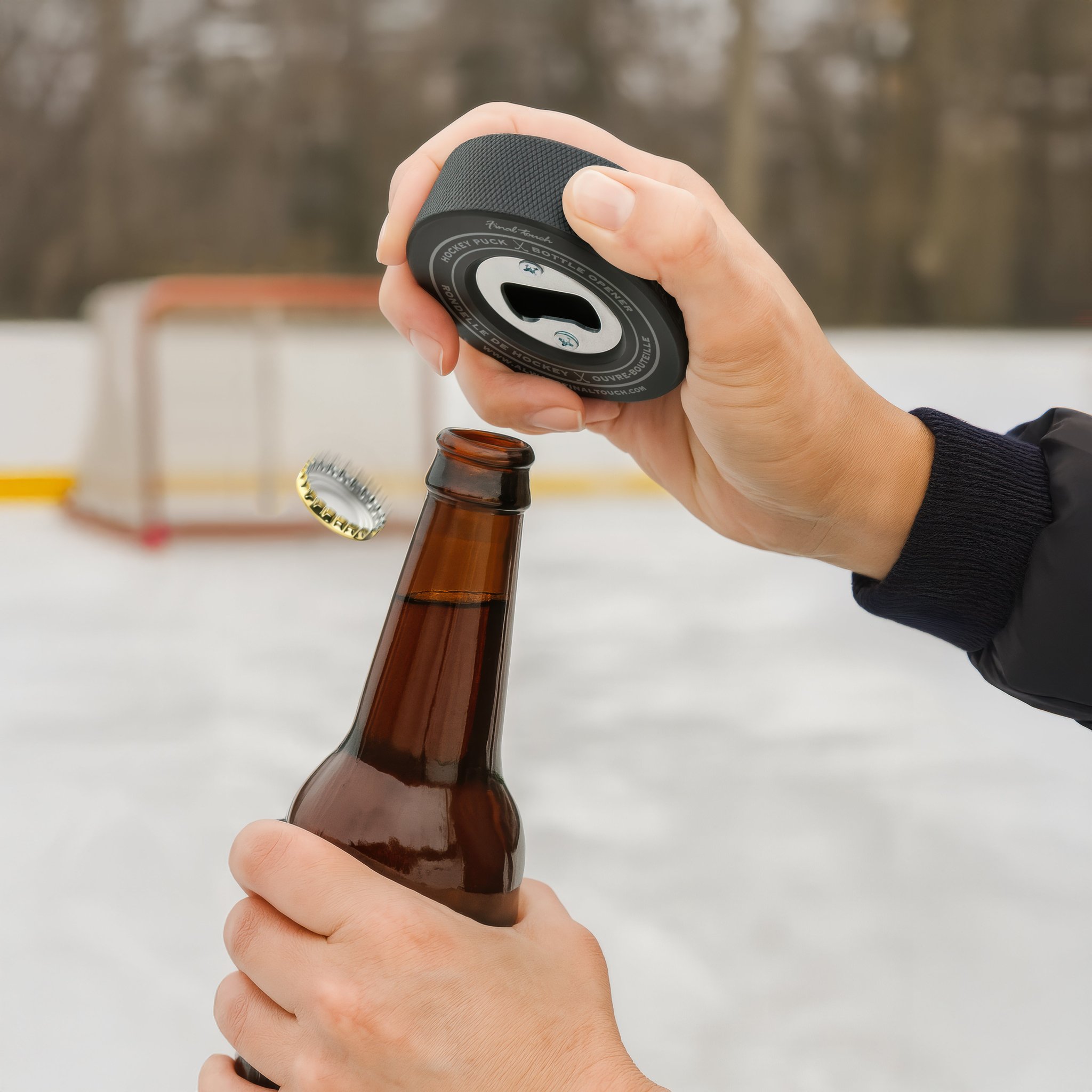 Ouvre-bouteille Hockey Puck sur la patinoire