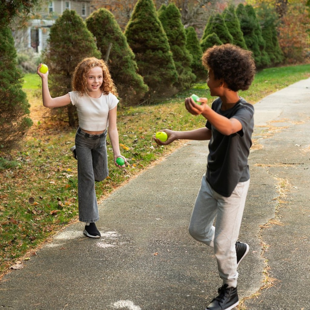 Wiederverwendbare Wasserbälle Huckleberry von Kikkerland &ndash; umweltfreundlicher Wasserspass für Kinder