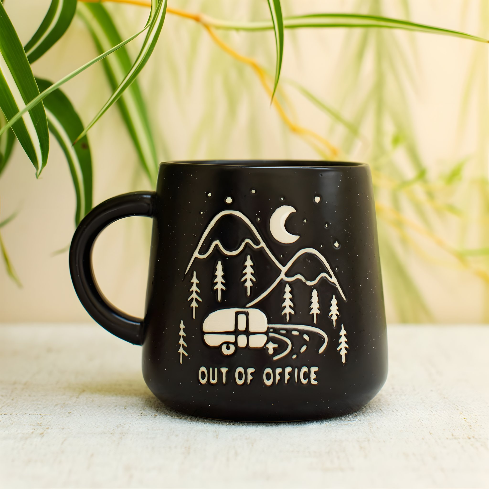 Out of Office Steingut-Tasse