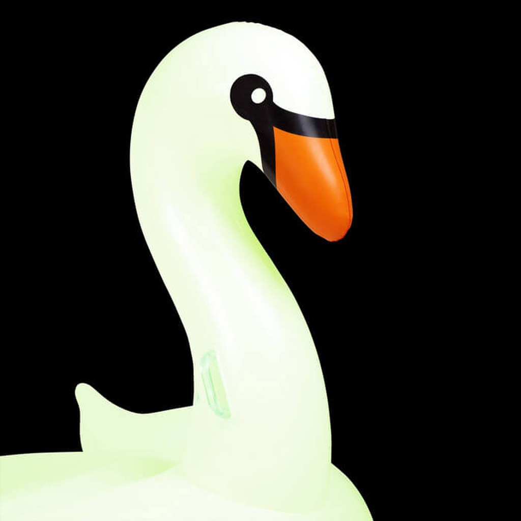 Leuchtender Schwimmring Schwan von sunnylife