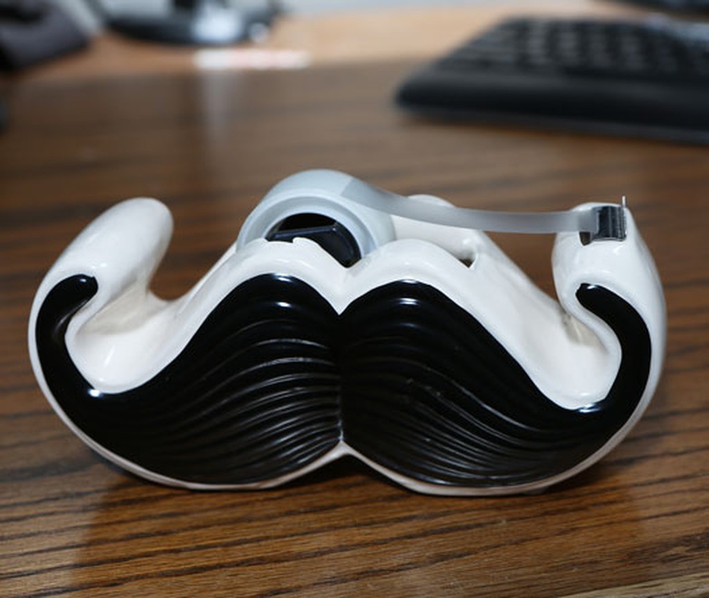 Moustache Klebebandspender