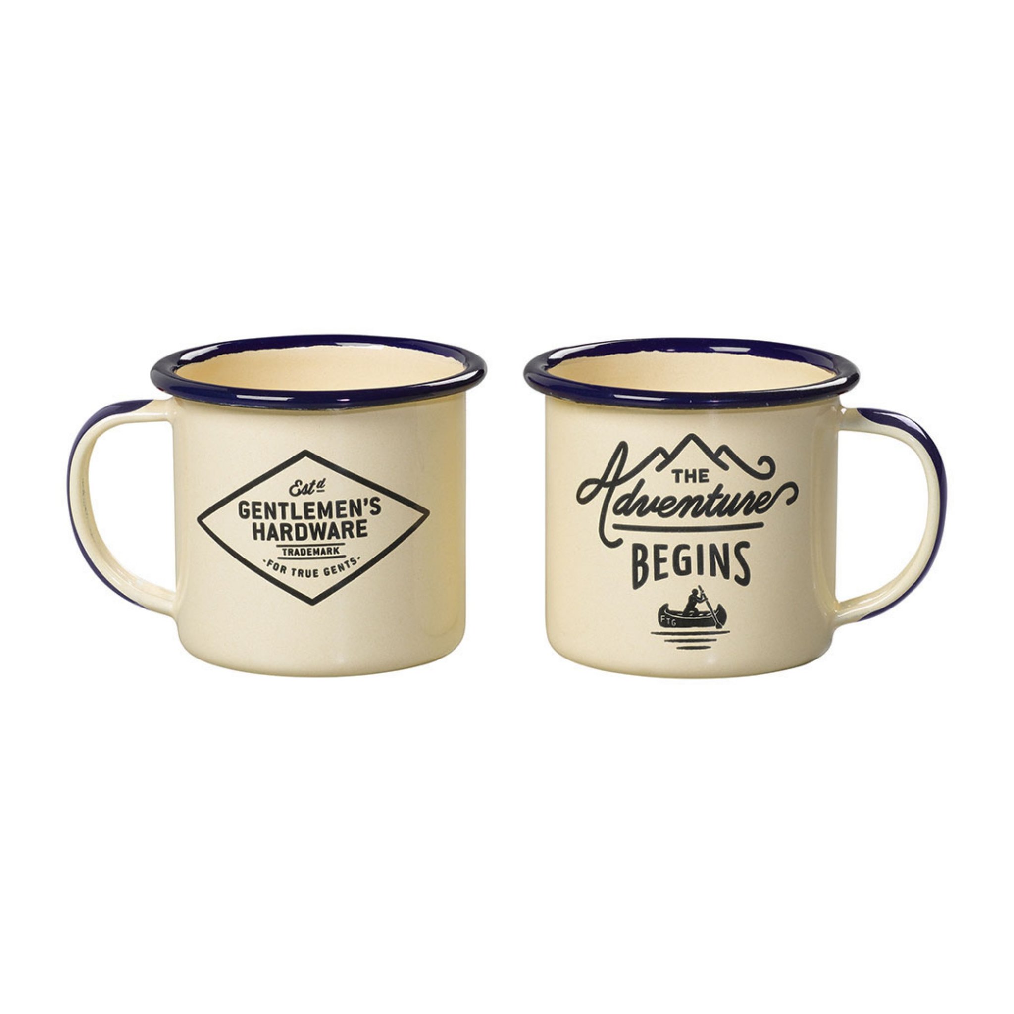 Zwei cremefarbene Emaille-Espressotassen mit dunkelblauem Rand, eine mit Gentlemen's-Hardware-Logo, eine mit «The Adventure Begins»