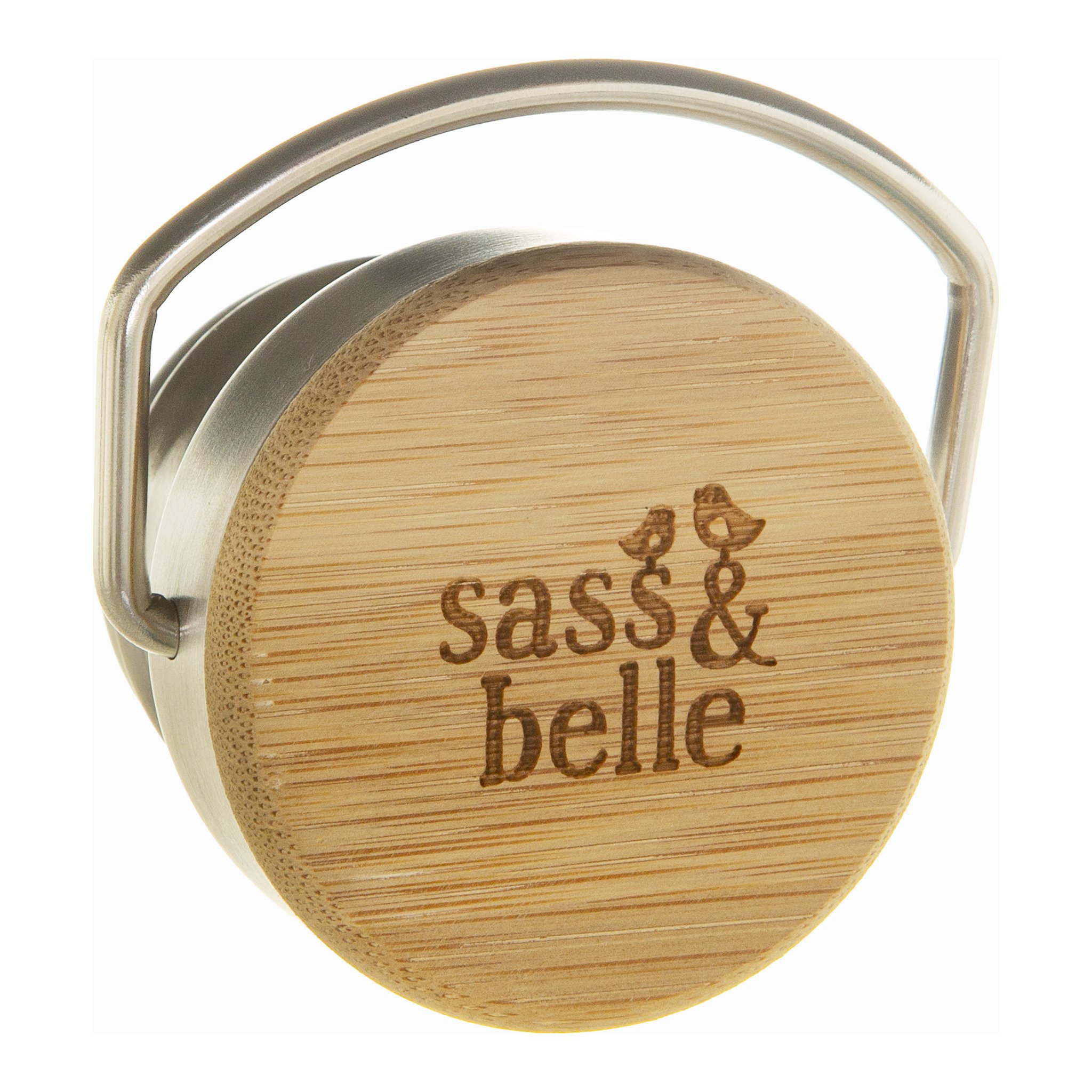 Bambusdeckel der Trinkflasche mit Sass & Belle Gravur, Nahaufnahme