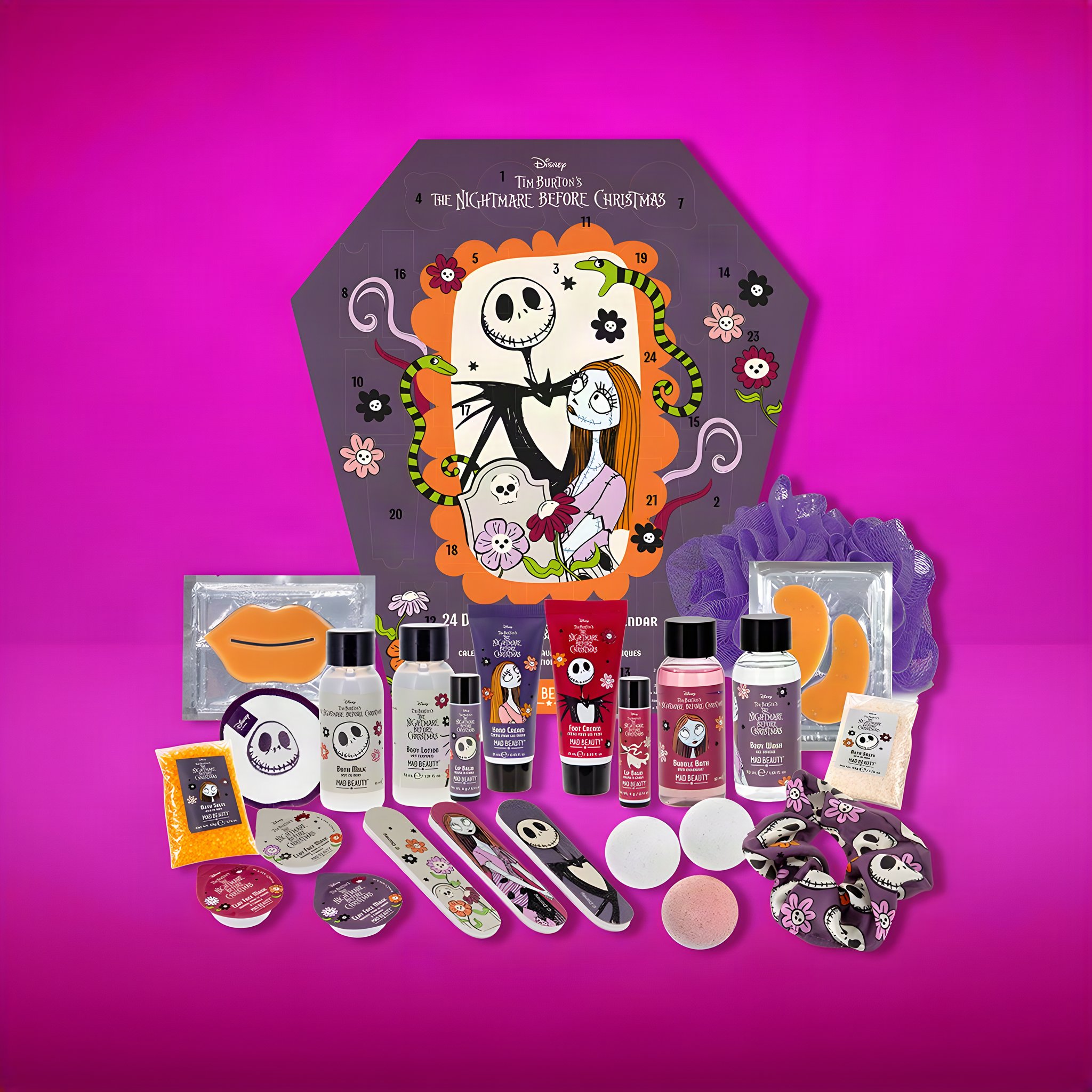 Calendario a bara Too Cute To Spook con il contenuto davanti: prodotti bagno, patch occhi e scrunchie
