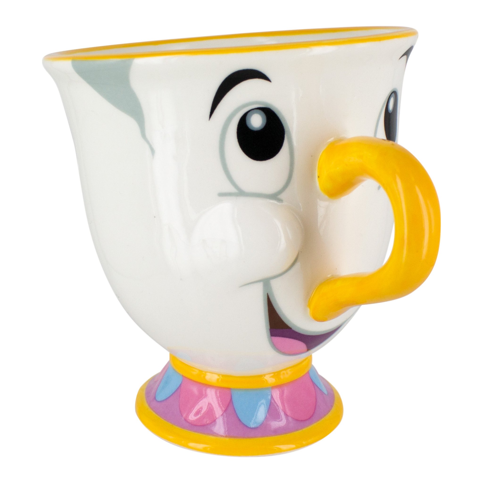 Chip-Tasse freigestellt schräg mit gelbem Henkel