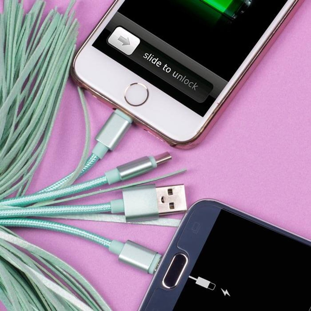 Pusheen Schlüsselanhänger mit Ladekabel