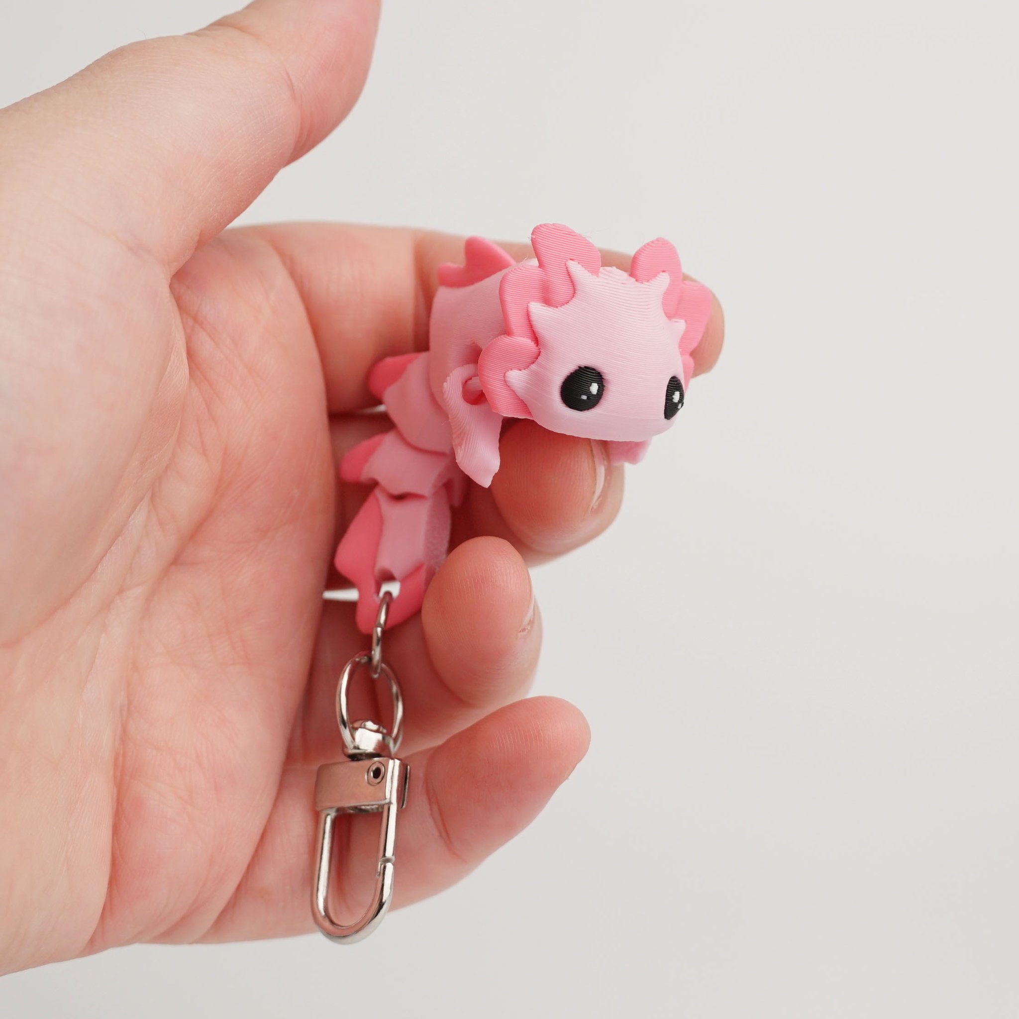 Tukitsu Axolotl Schlüsselanhänger Rosa — gegliederter Körper Detail