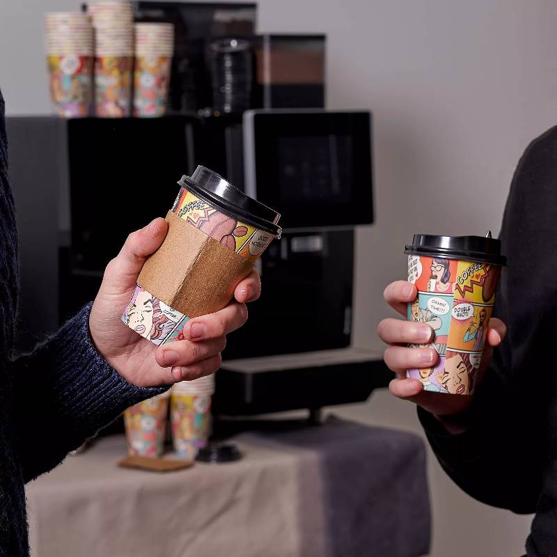 80 Kaffeebecher im Comic-Stil mit Deckeln