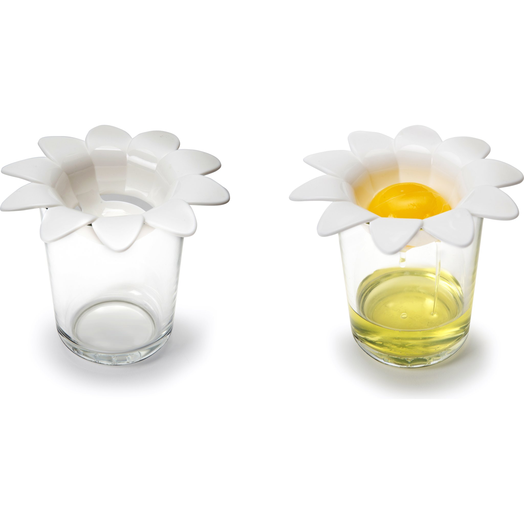 Eitrenner auf einem Glas, leer und mit aufgefangenem Eigelb