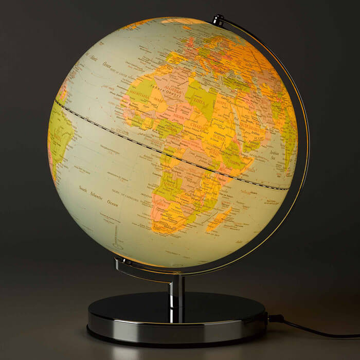 Klassischer Globus mit Licht