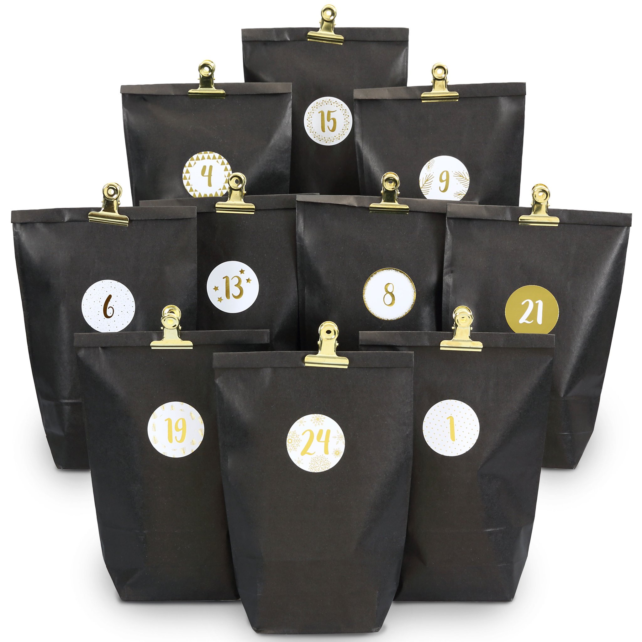 24 schwarze Papierbeutel mit goldenen Metallklammern und gold-weissen Zahlenaufklebern des Adventskalenders Elegance