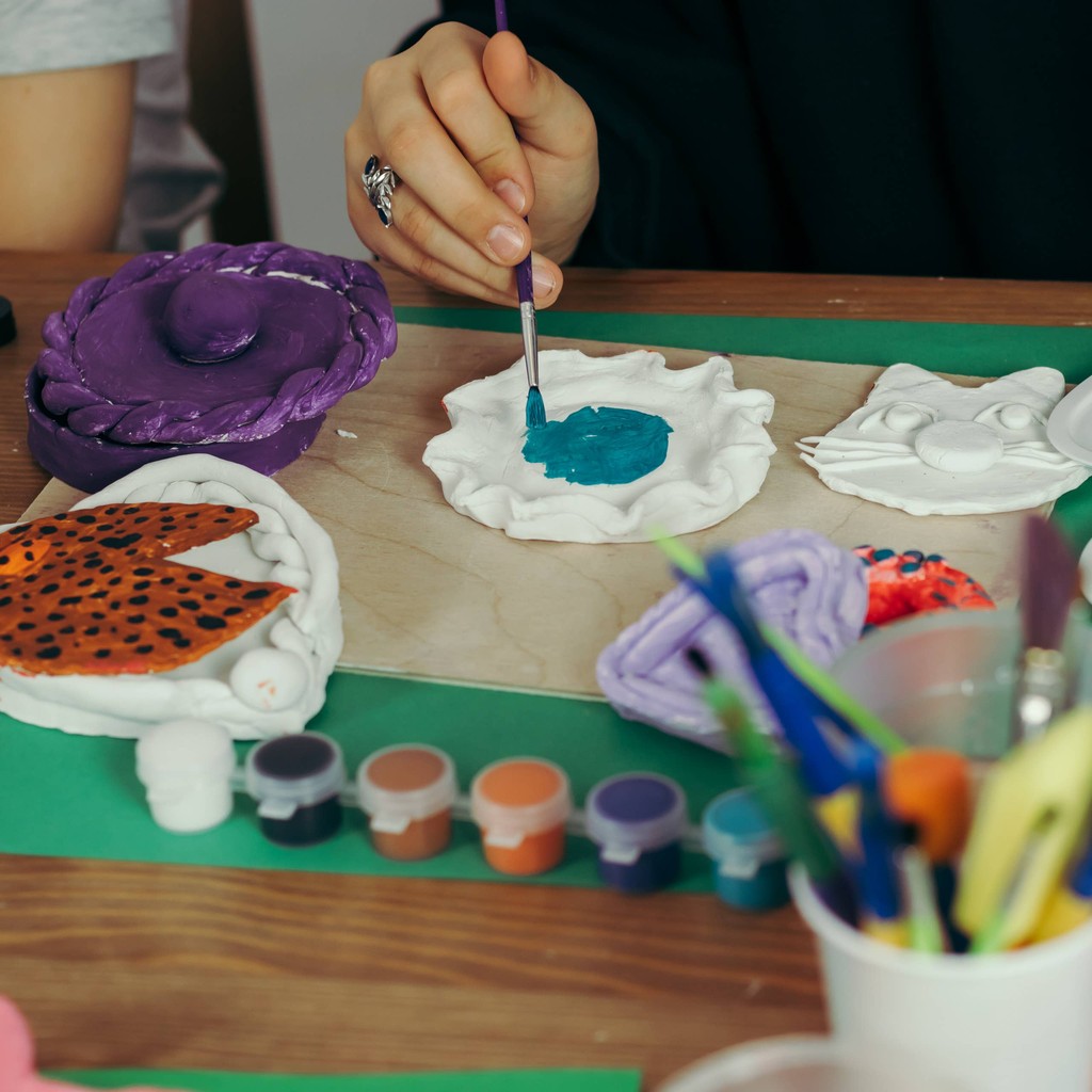 Toepferset Basic – Luft-Ton mit Farben und Werkzeug