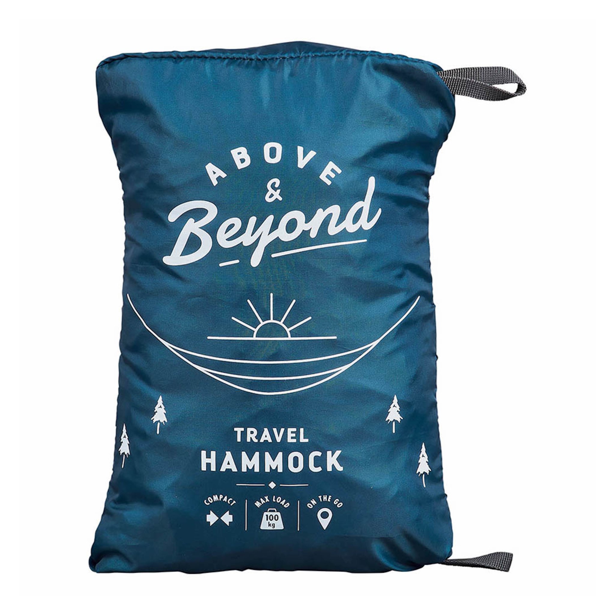 Petrolblauer Packbeutel der Reise-Hängematte mit weissem Aufdruck «Above & Beyond» und Sonnenaufgang