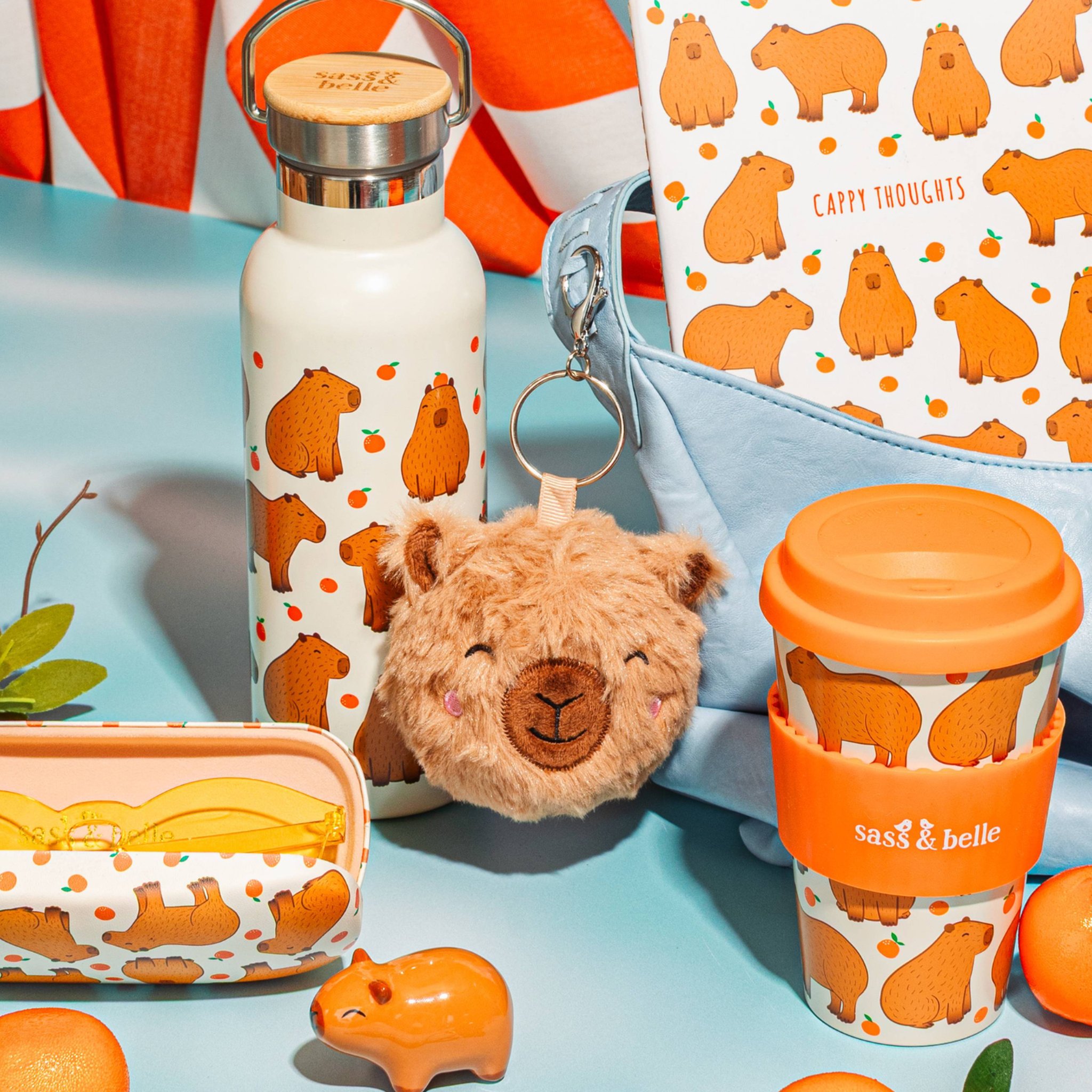 Capybara Stressball Taschenanhänger Sass & Belle Karabiner
